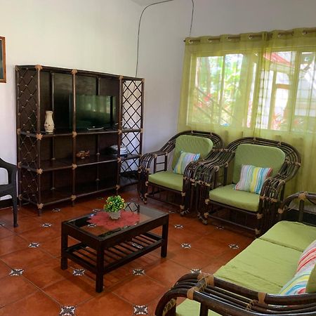 Casa Veronica A 2 Kilometros Del Irtra ريتالهوليو المظهر الخارجي الصورة