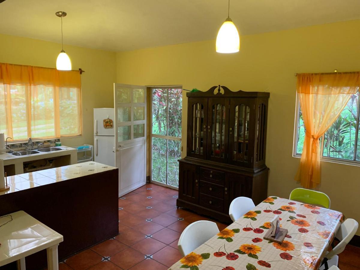 Casa Veronica A 2 Kilometros Del Irtra ريتالهوليو المظهر الخارجي الصورة